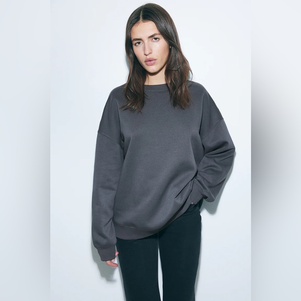 NWOT H&M Divided Charcoal Colored Sweatshirt